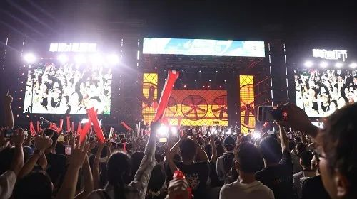 万人合唱！南宁市江南区举办华流音乐节